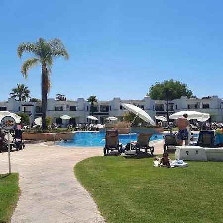 Dom wakacyjny Excellent 1 Bedroom - Em Clube Garden Village *